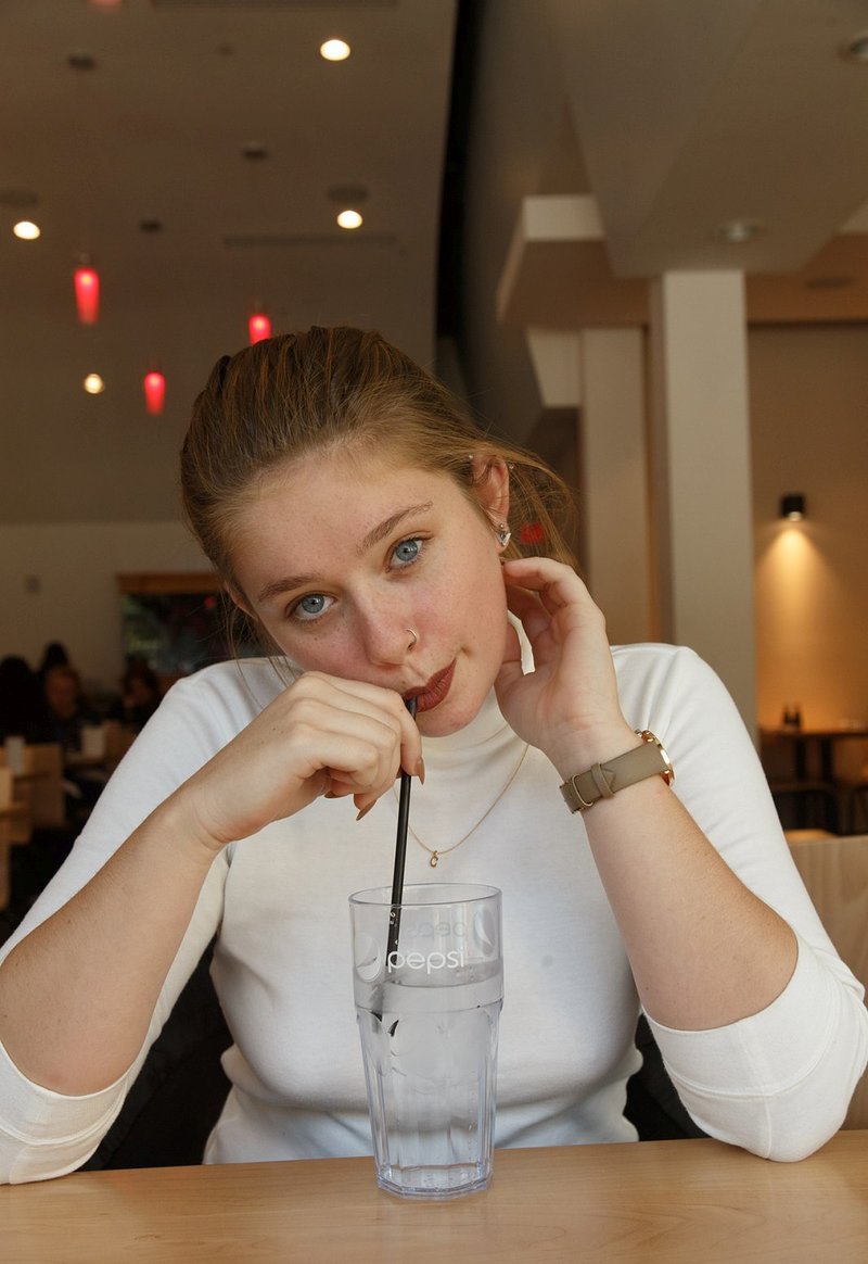 Елизавета, 23